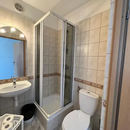 Thomas Guest house